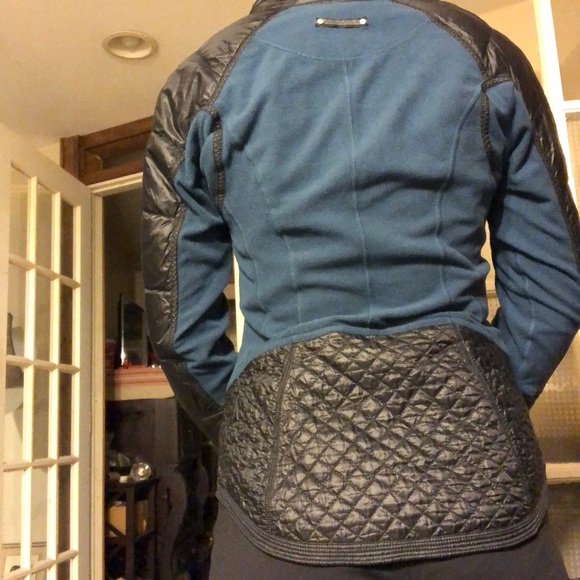 lululemon jacket - size 8 - Picture 6 of 6